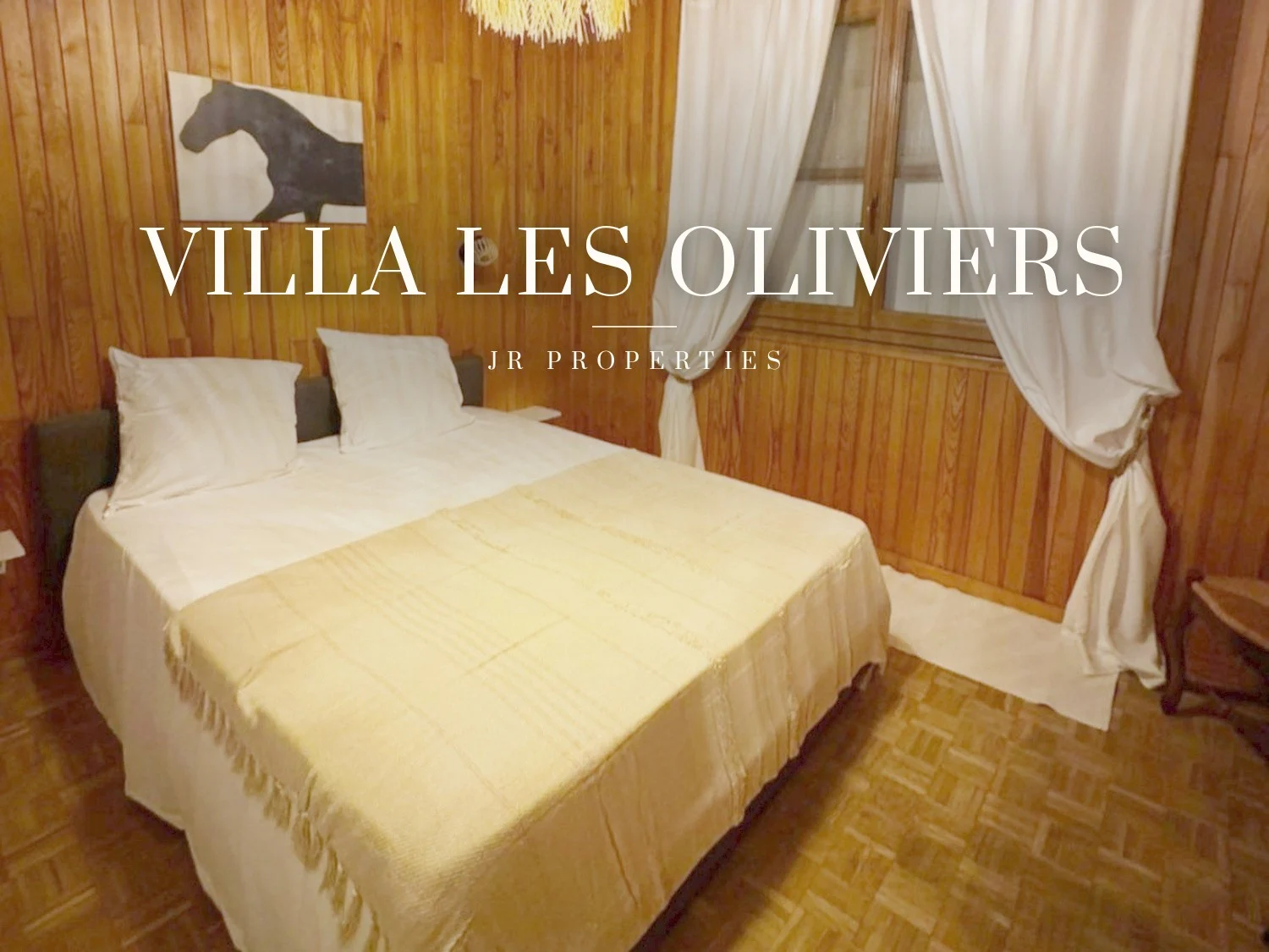 Chambre de la Villa Les Oliviers aux Angles